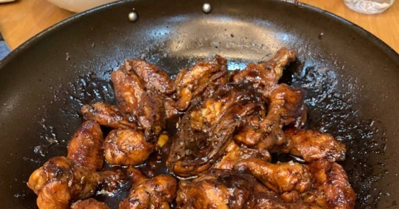 Công đoạn nấu Chicken Adobo kiểu Philippines