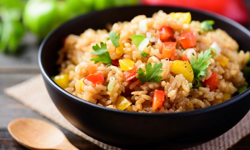 Khám phá cách làm cơm chiên rau củ chay