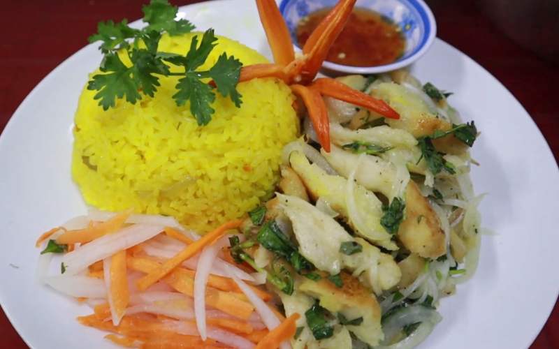 Thành phầm cơm gà Hội An chay thơm ngon