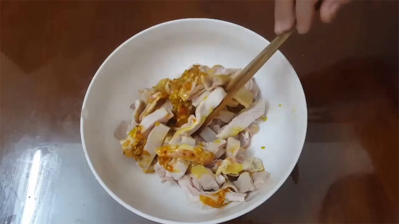 Dạ dày heo ướp với gia vị