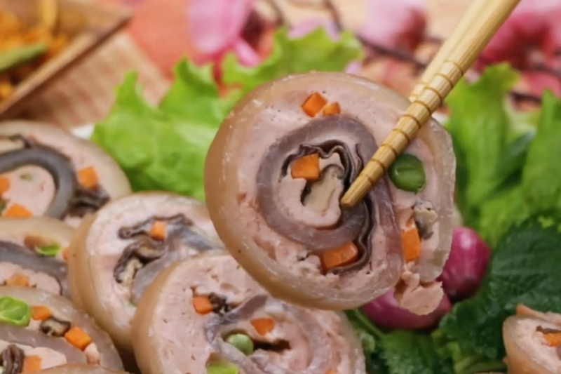 Những miếng da heo cuộn giò hấp dẫn
