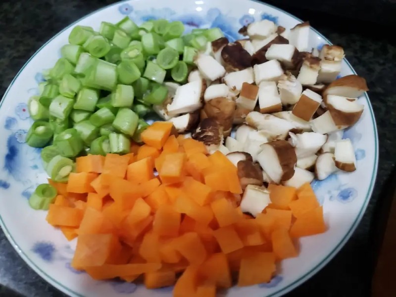 Sơ chế nguyên liệu làm món đậu hũ Tú xuyên chay