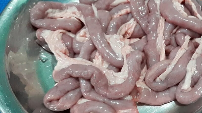 Lòng heo non có màu trắng hồng