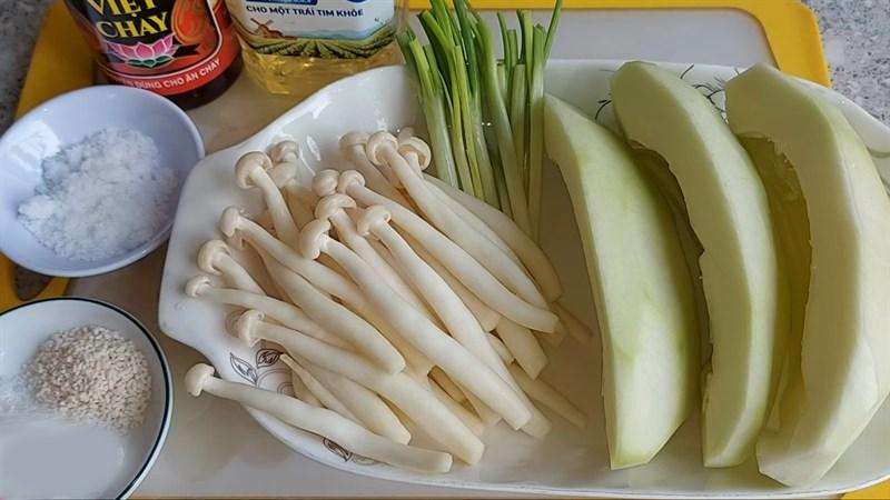 Chuẩn bị nguyên liệu làm đu đủ xào nấm bạch tuyết 