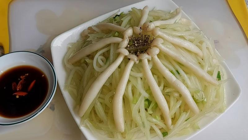 Khám phá cách làm đu đủ xào nấm chay thanh đạm