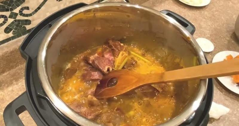Quá trình hầm đuôi bò