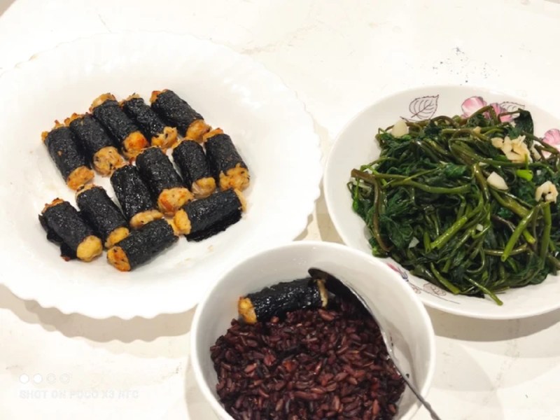 Hướng dẫn bảo quản món gà cuộn rong biển