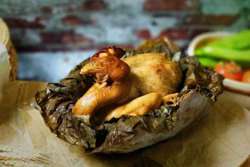 Khám phá cách làm gà đắp đất sét thơm ngon