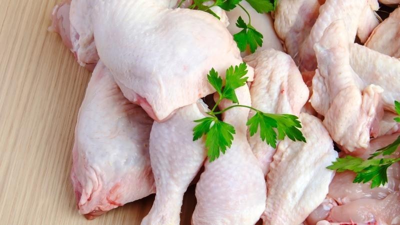 Bí quyết lựa chọn gà tươi ngon