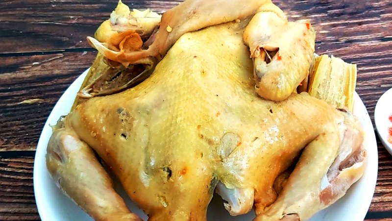 Thành phẩm món gà hấp mía thơm ngon