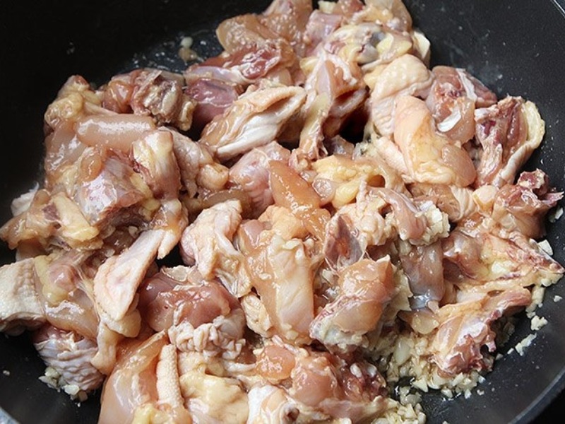 xào thịt gà cho săn lại
