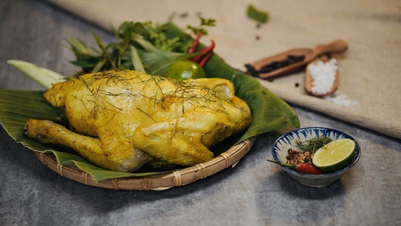 Khám phá cách làm gà nổ muối hột da vàng