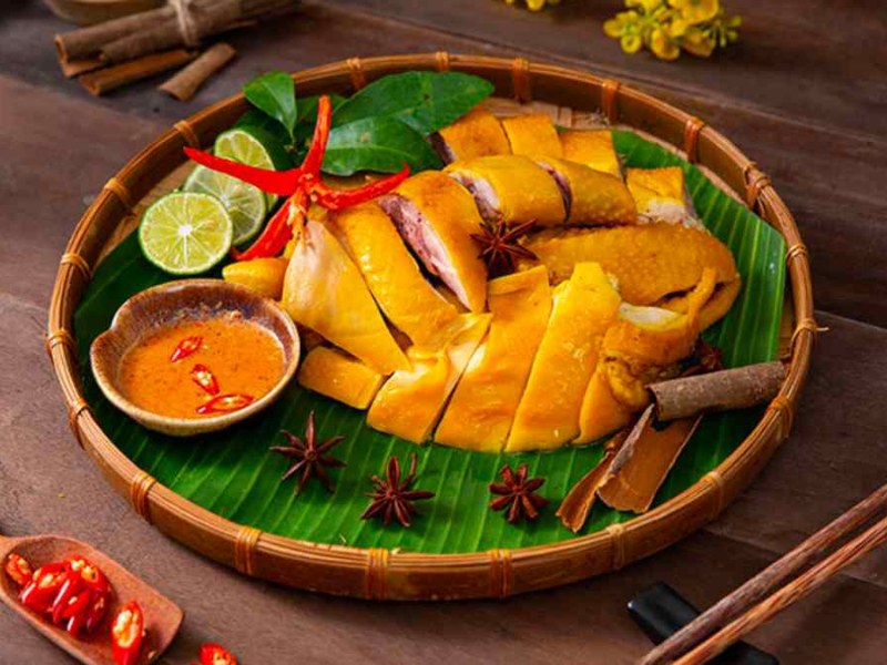 Khám phá cách làm gà ủ muối hoa tiêu thơm ngon