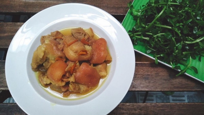 Món giò heo kho nghệ