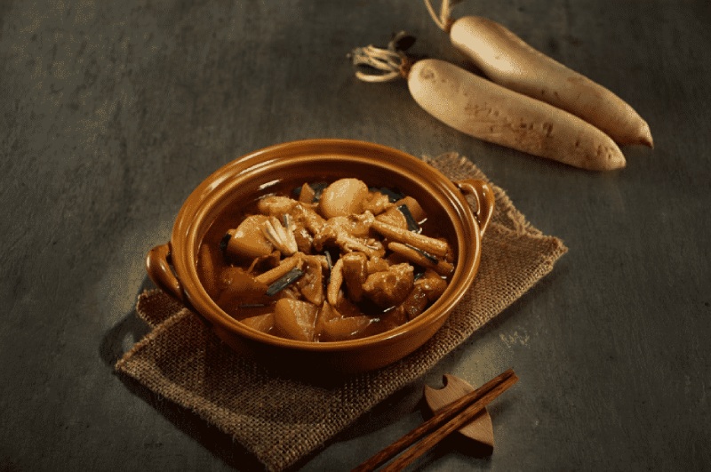 Món giò heo kho củ cải thanh đạm