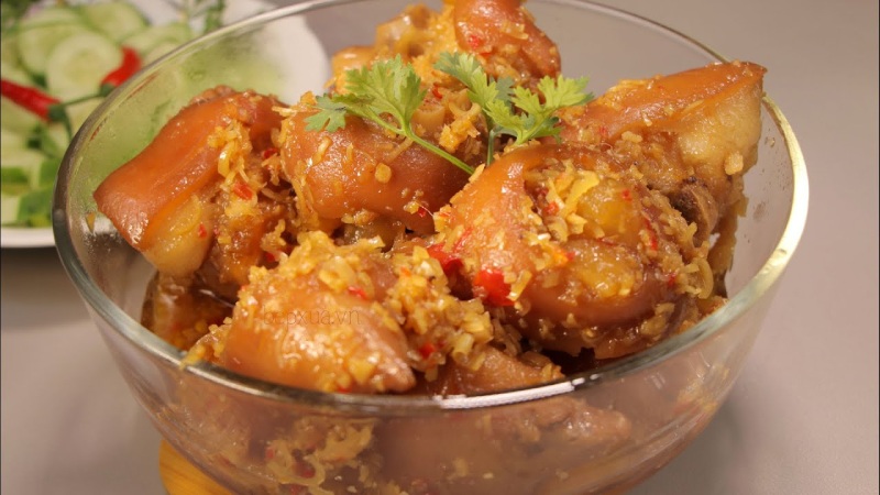 Món giò heo kho sả ớt
