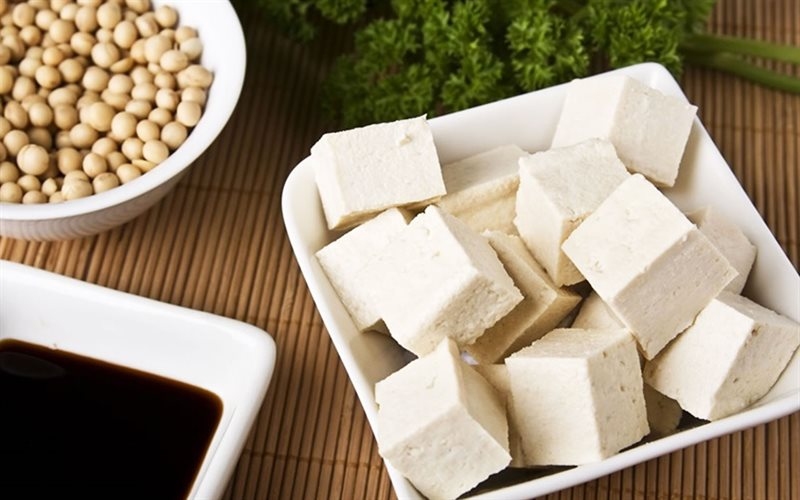 đậu hũ tươi giúp giò sống chay chuẩn vị hơn