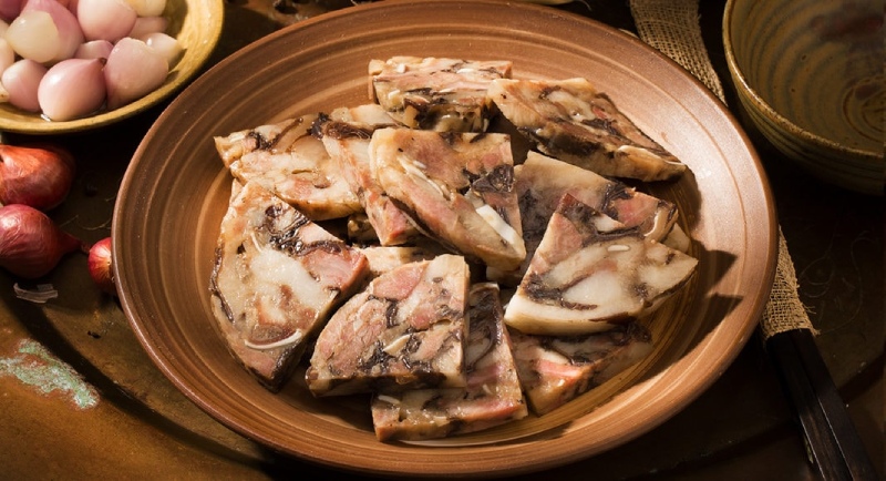 giò thủ làm bằng chai nhựa
