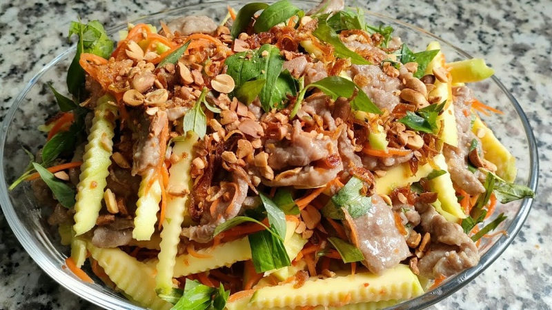 Thành phẩm gỏi bắp bò xoài xanh chuối xanh