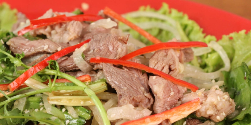 gỏi bò bóp thấu chua ngọt ăn cực cuốn