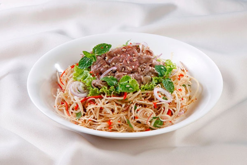 gỏi bắp bò hoa chuối dân dã thơm ngon