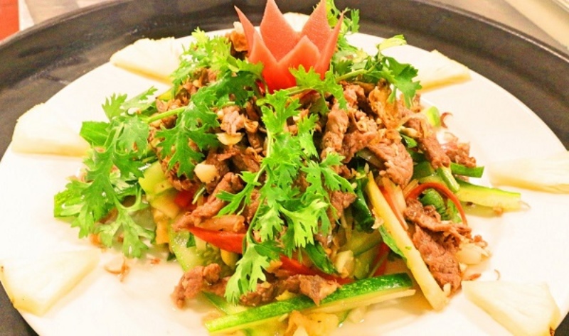 gỏi bò rau cần thanh mát, đầy dinh dưỡng