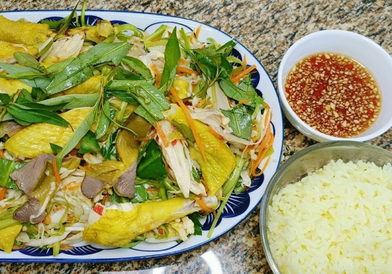 Món gỏi gà rau muống