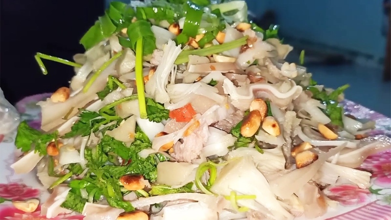 Gỏi mít non tai heo trộn chua cay hấp dẫn