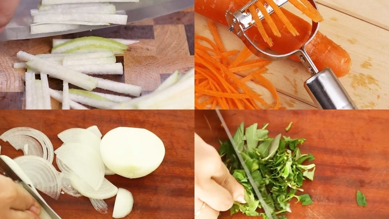 Cà rốt, hành tây, rau răm và ổi xanh được cắt sợi mỏng đều tay