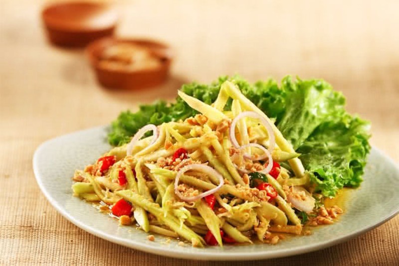 Thành phẩm món gỏi xoài chay kiểu Thái