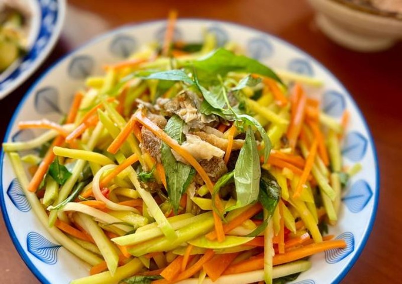 Thành phẩm món gỏi xoài cà rốt chay thơm ngon