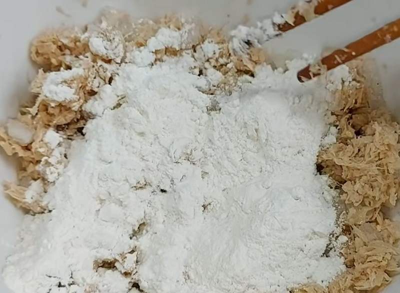 Công đoạn trộn hỗn hợp ham chay