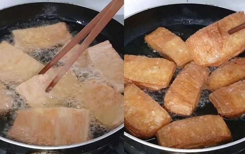 Công đoạn chiên thịt heo chay trong chảo ngập dầu