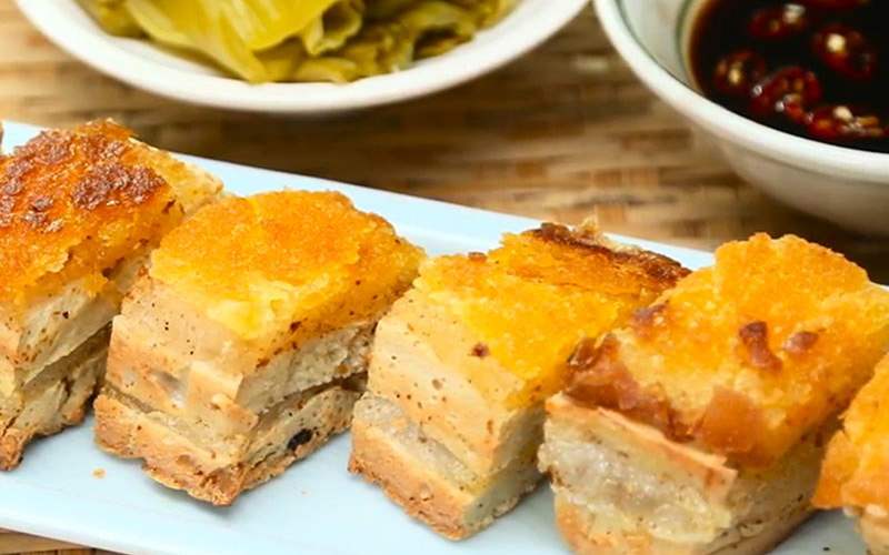 Thành phẩm thịt heo quay chay ngon giòn rụm