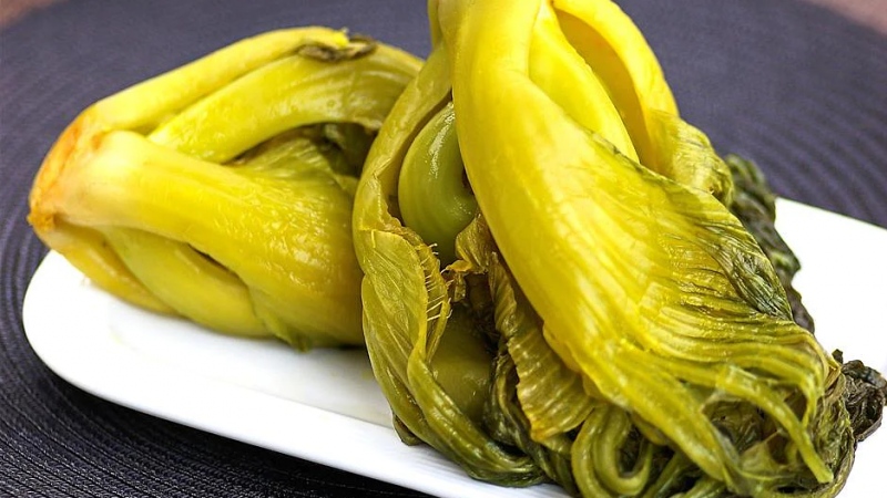 Dưa muối chua đã chín
