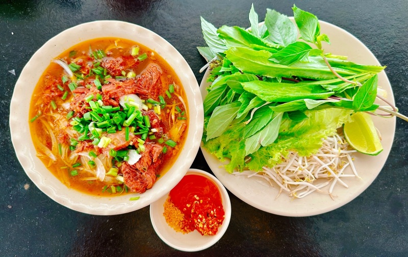 Khám phá cách làm hủ tiếu bò kho thơm ngon