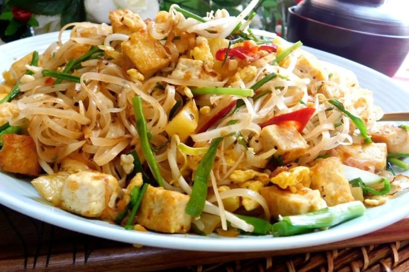Khám phá cách làm hủ tiếu xào chay thơm ngon