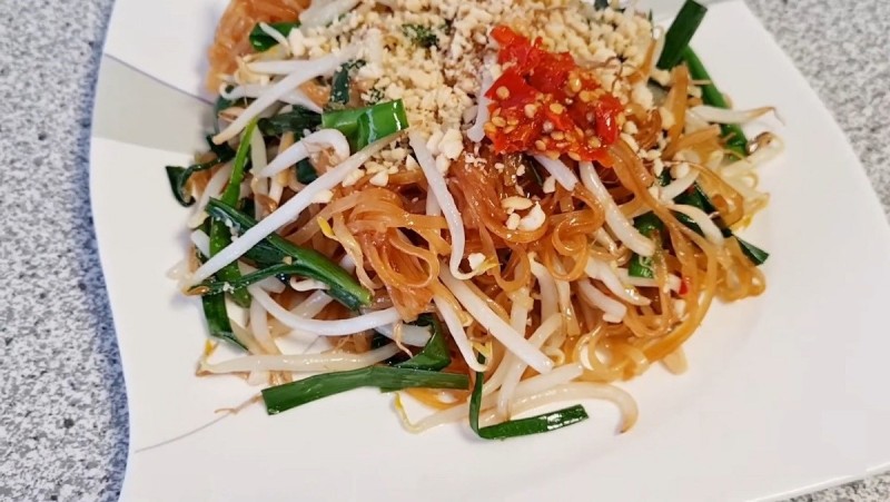 Thành phẩm hủ tiếu xào chay kiểu Campuchia