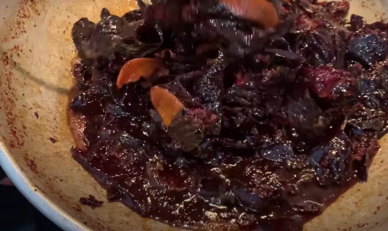 Xào khô bò đen