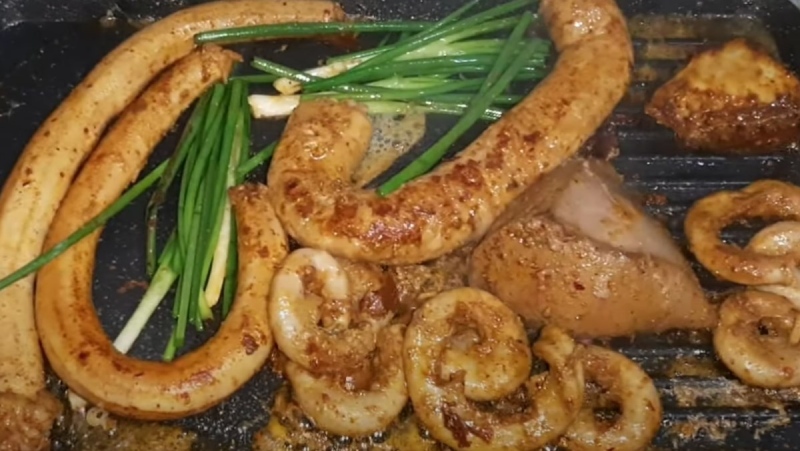 Nướng lòng bò với hành lá