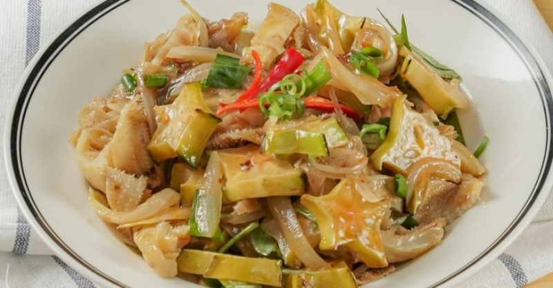 Đĩa lòng bò xào khế chua ngọt