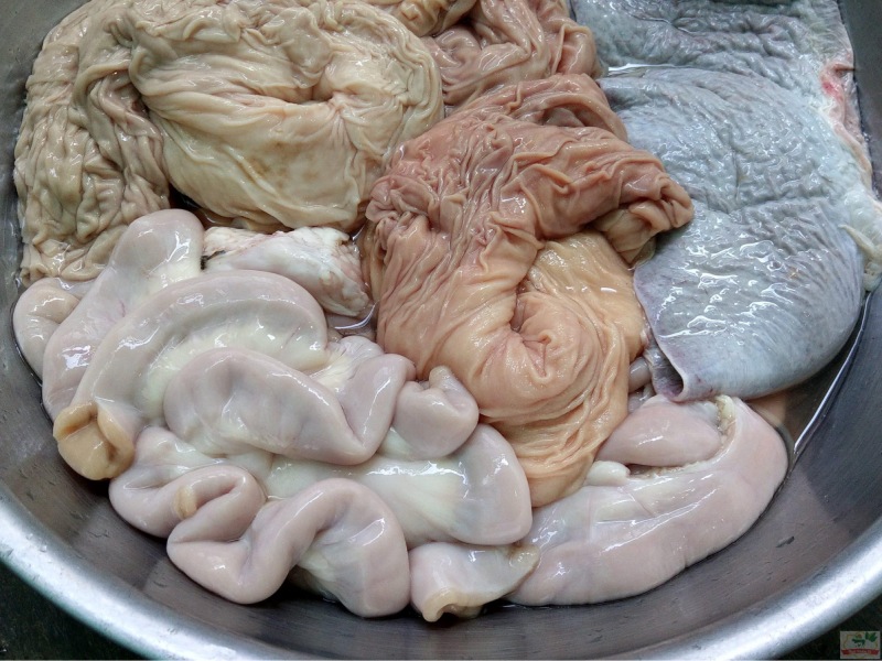 Chậu lòng bò tươi