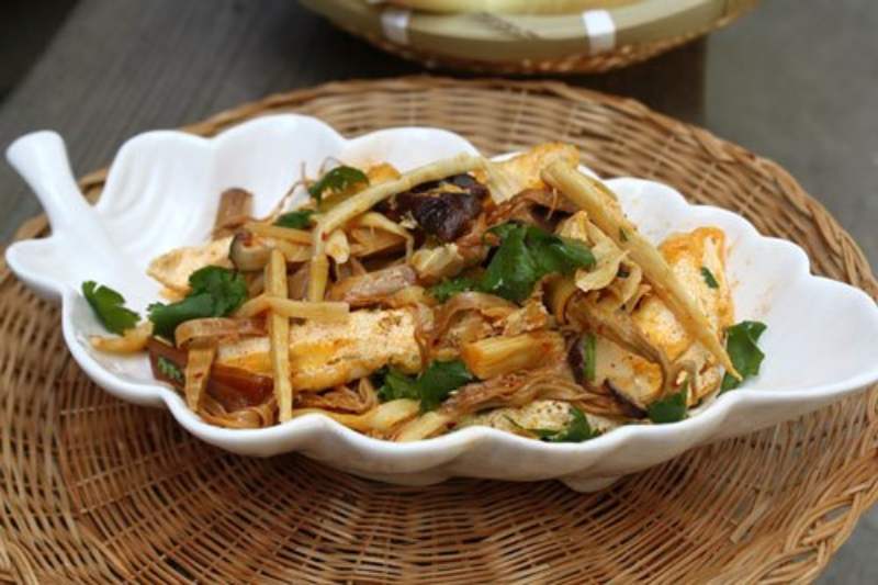 Thành phẩm Măng khô xào tiêu chay thơm ngon