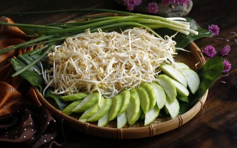 Bí quyết chọn nguyên liệu làm mề gà xào giá đỗ ngon