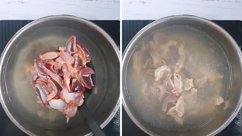 Chần mề gà với nước sôi