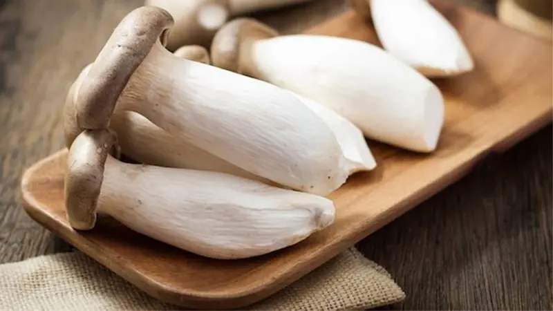 Hướng dẫn chọn nguyên liệu làm mì quảng xào chay ngon