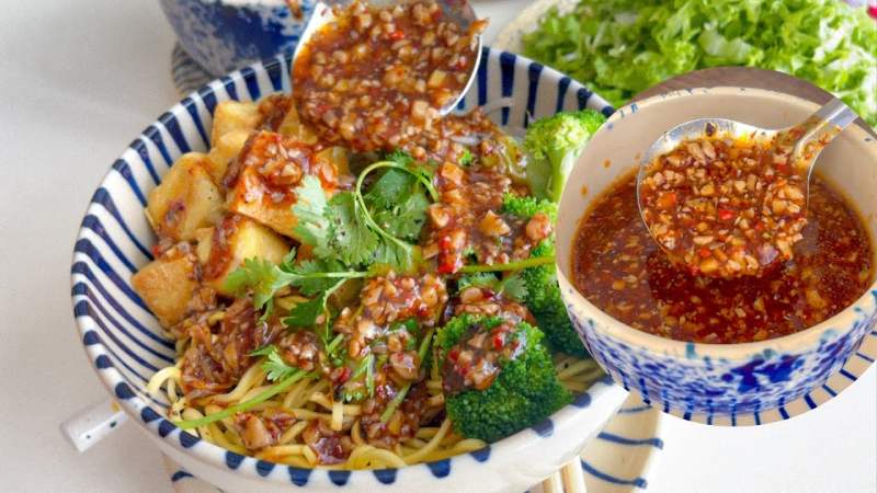 Thành phẩm mì trộn chay với nấm thơm ngon