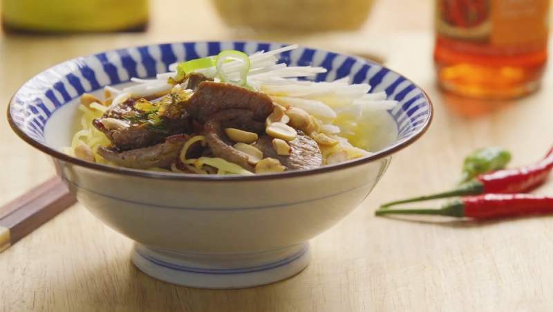 Thành phẩm mì trộn chay bò lát chay thơm ngon
