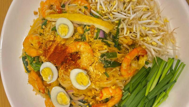 Thành phẩm món mì xào Pad Thai chuẩn vị
