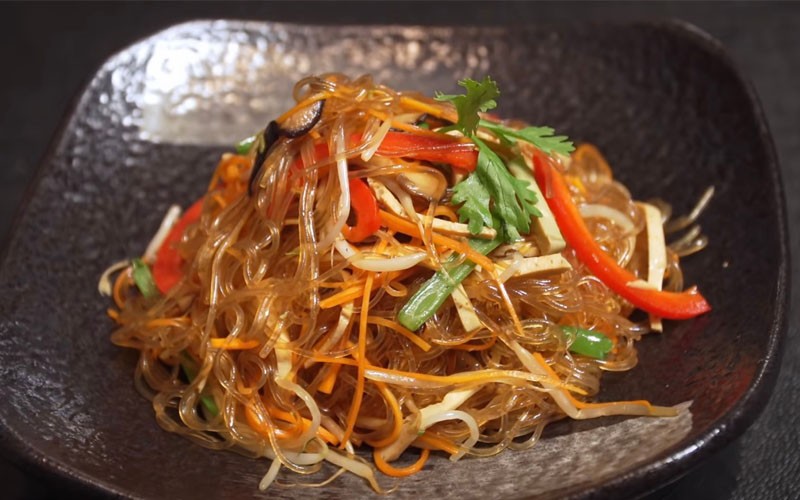Khám phá cách làm miến xào chay thơm ngon